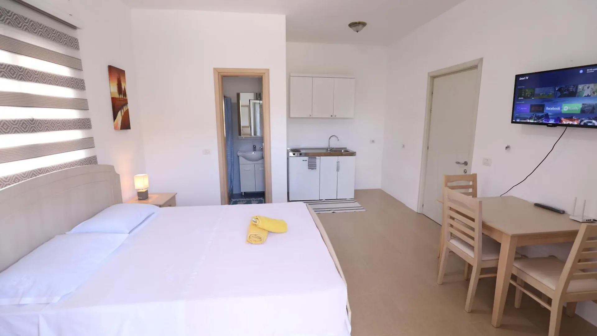 Turka Lake House Hotel Pogradec 0*,  Albania