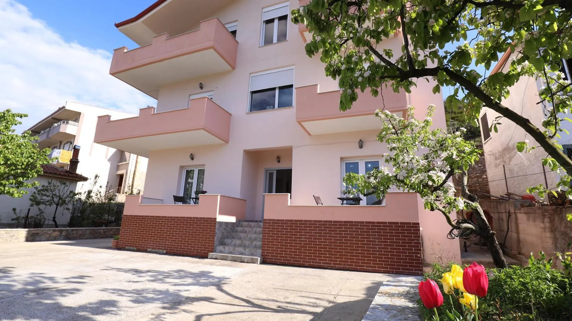 Turka Lake House Hotel Pogradec 0*,  Albania